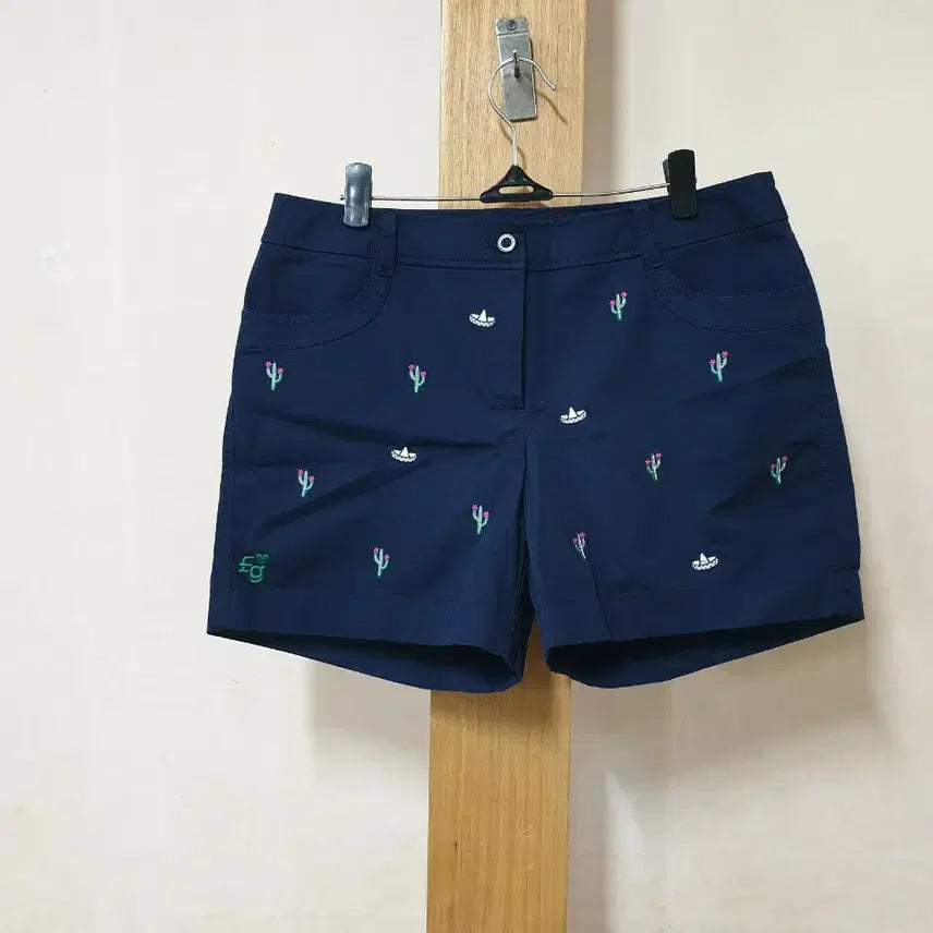 [BUNJANG] Phantom Golf Cactus & Hat Pattern Shorts Navy Size 28 / 팬텀 골프 반바지 네이비 선인장/모자 패턴 28