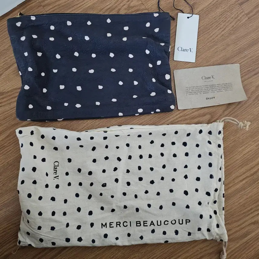 [BUNJANG] Clare V. Dot Clutch Navy / 클레어비비에르 clare v 클러치