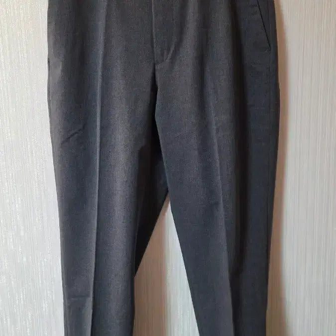 [BUNJANG] Uniqlo Charcoal Slacks (Size M) / 유니클로 슬랙스 차콜 M