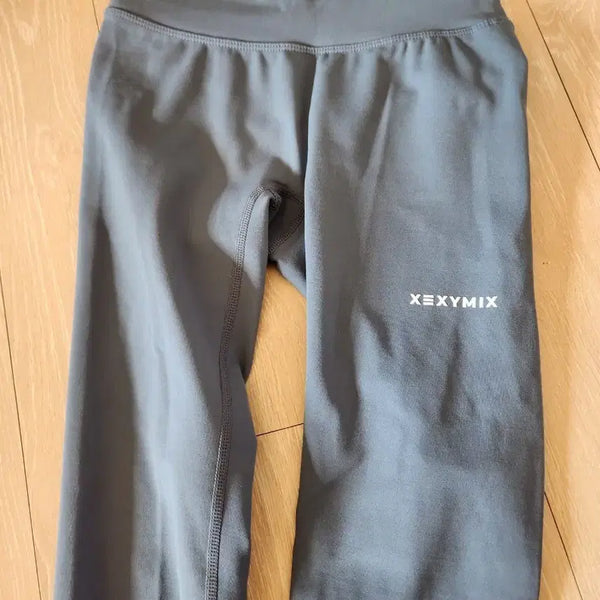 [BUNJANG] XEXYMIX Logo Leggings / 젝시미스 레깅스