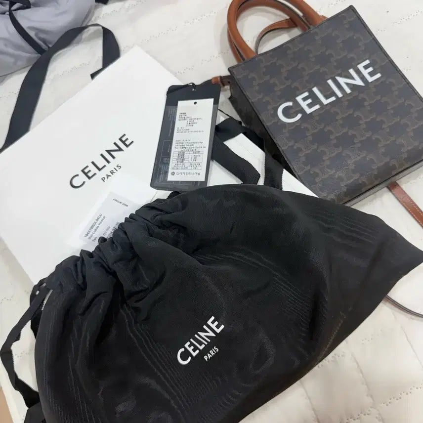 [BUNJANG] Celine Triomphe Canvas Tote Bag Mini Brown / 셀린느 트리옹프 캔버스 토트백 브라운 미니 (현금 거래시 60만)