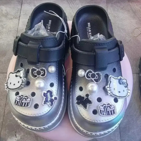 [BUNJANG] Hello Kitty Black Silver Sandals (240) / 헬로키티 샌들 블랙 실버 240