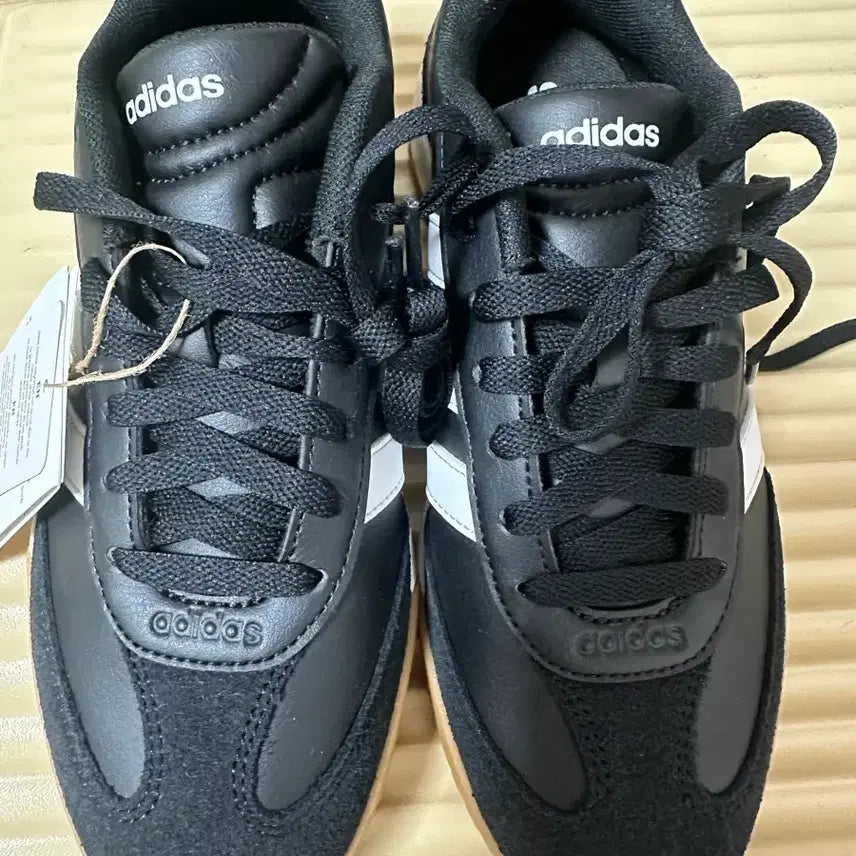 [BUNJANG] Adidas Sneakers Black White / 아디다스 스니커즈 블랙 화이트