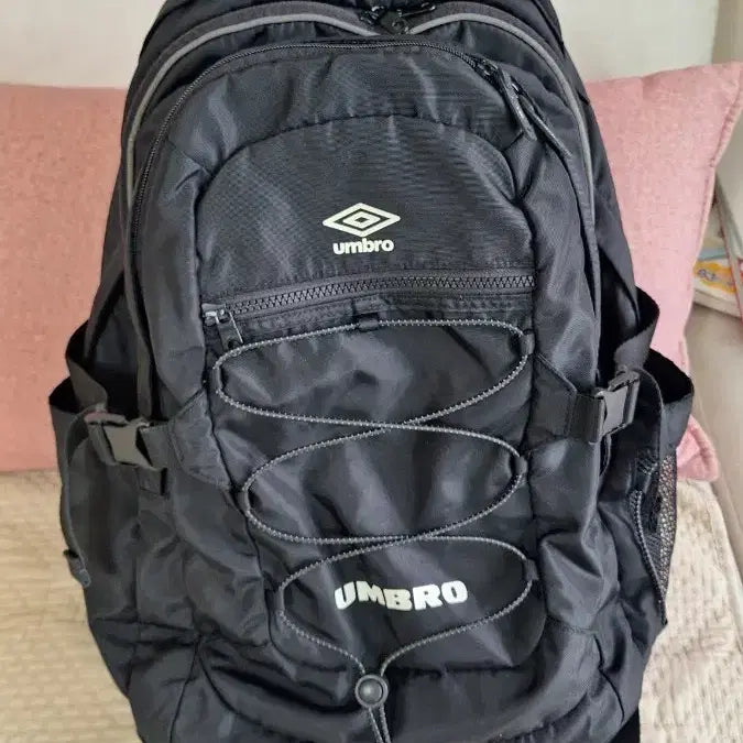[BUNJANG] Umbro Backpack Black / 엄브로 백팩 검정
