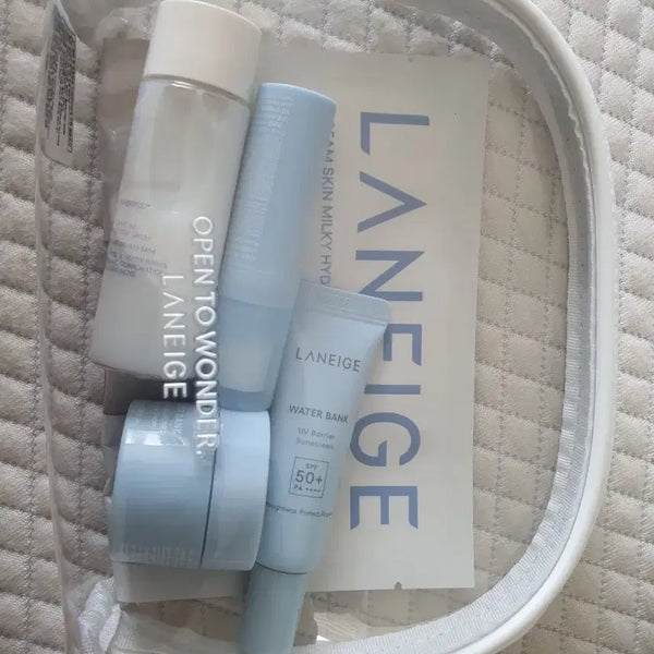 [BUNJANG] LANEIGE Skincare Set with Pouch / 라네즈 스킨케어 세트 파우치 포함