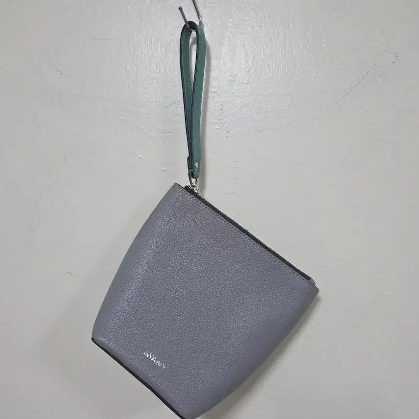 [BUNJANG] YANY Leather Pouch Bag Grey / YANY 가죽 파우치 백 그레이.260908