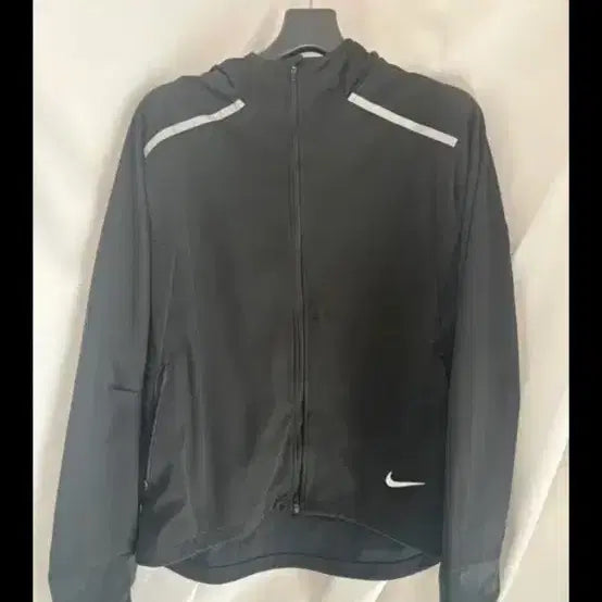[BUNJANG] Nike Shield Running Reflective Hooded Zip-Up Jacket L Black / 나이키 러닝 SHIELD 쉴드 리플렉티브 후드 집업 자켓 L 블랙