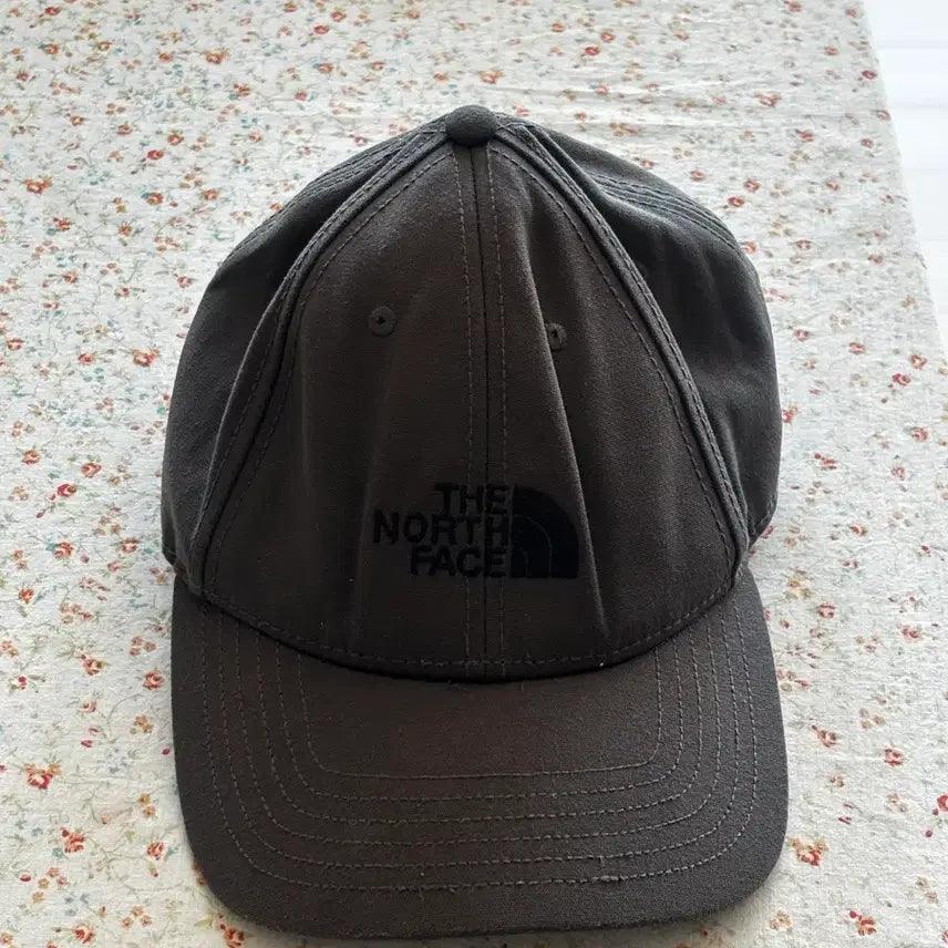 [BUNJANG] The North Face Vintage Cap (Charcoal Grey) / 빈티지 노스페이스 볼캡 (차콜 그레이)