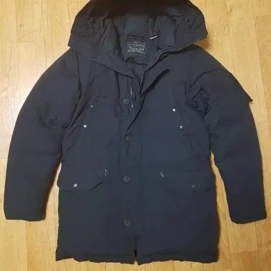 [BUNJANG] Levi's Standard Fit Waterproof Down Hooded Puffer Jacket Black / (최상급) 리바이스 스태다드핏 방수 빵빵한 덕다운 블랙 후드 패딩, 100