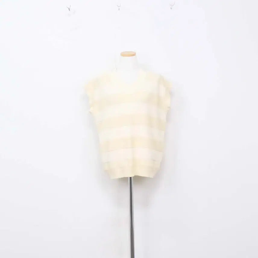 [BUNJANG] SYSTEM Women's Basic Loose Fit V-Neck Knit Vest (New Arrival) / [정품] 시스템 여성 베이직 루즈핏 V넥 니트조끼 베스트 신상 90(F) 정인샵