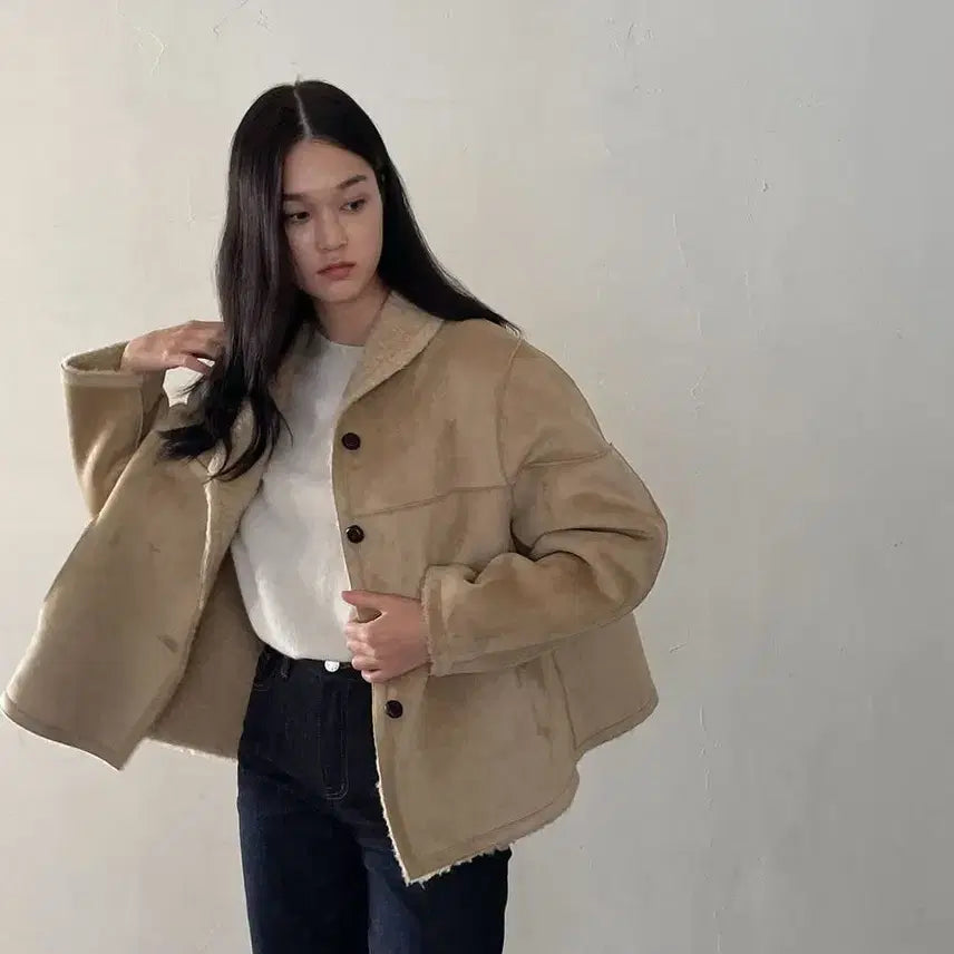 [BUNJANG] BEAMUSE (Venet) Reversible Royal Mustang Beige / 비뮤즈 (베뉴엣) 양면 리버시블 로열무스탕 베이지