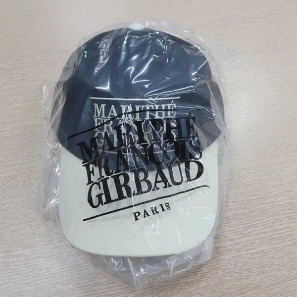 [BUNJANG] Marithe Francois Girbaud Two-Tone Ball Cap / 마리떼 볼캡 모자 블랙/아이보리투톤