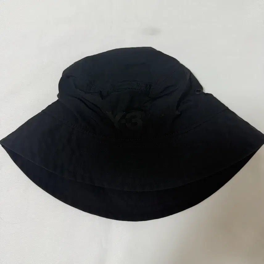 [BUNJANG] Y-3 Crinkled Nylon Bucket Hat / Y-3 크링크 나일론 버킷 햇