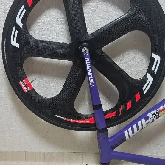 [BUNJANG] TSUNAMI Pixie Frame + FFWD Wheel Set / TSUNAMI 픽시 프레임 + FFWD 휠 세트
