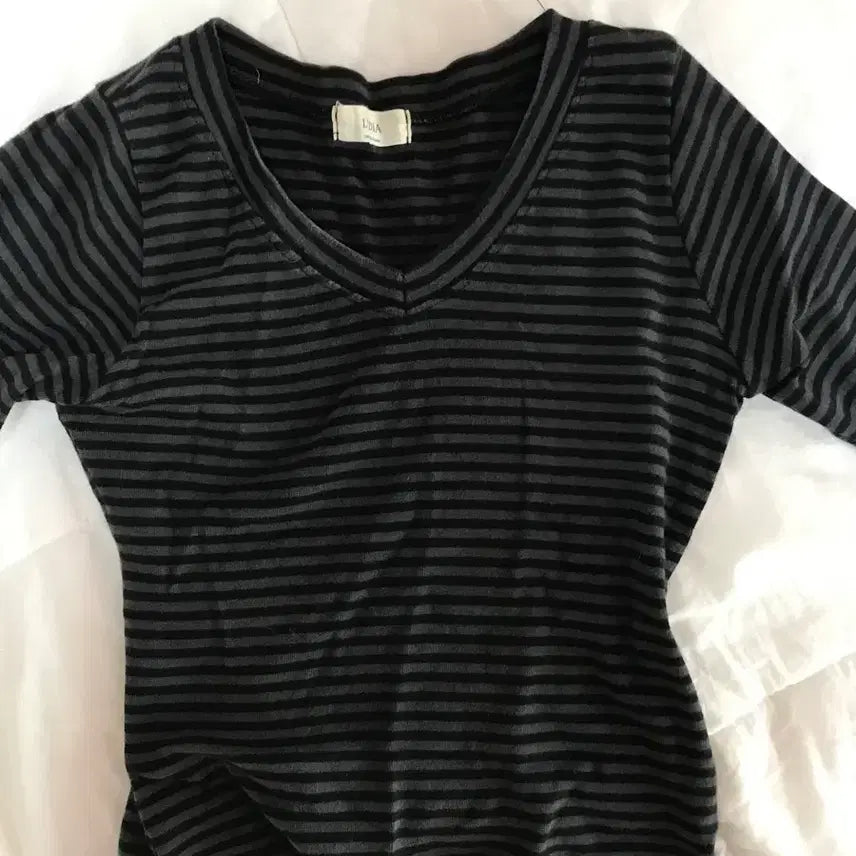 [BUNJANG] Striped Long Sleeve Crop Top / 줄무늬 긴팔티