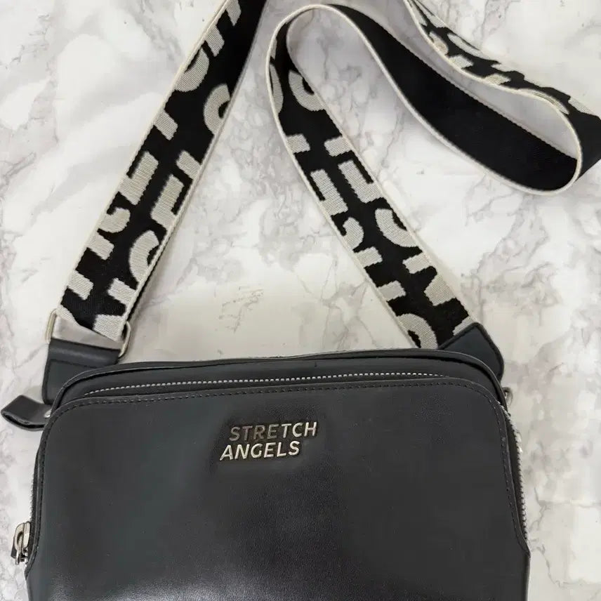 [BUNJANG] Stretch Angels Black Crossbody Bag / 스트레치엔젤스 블랙 크로스백