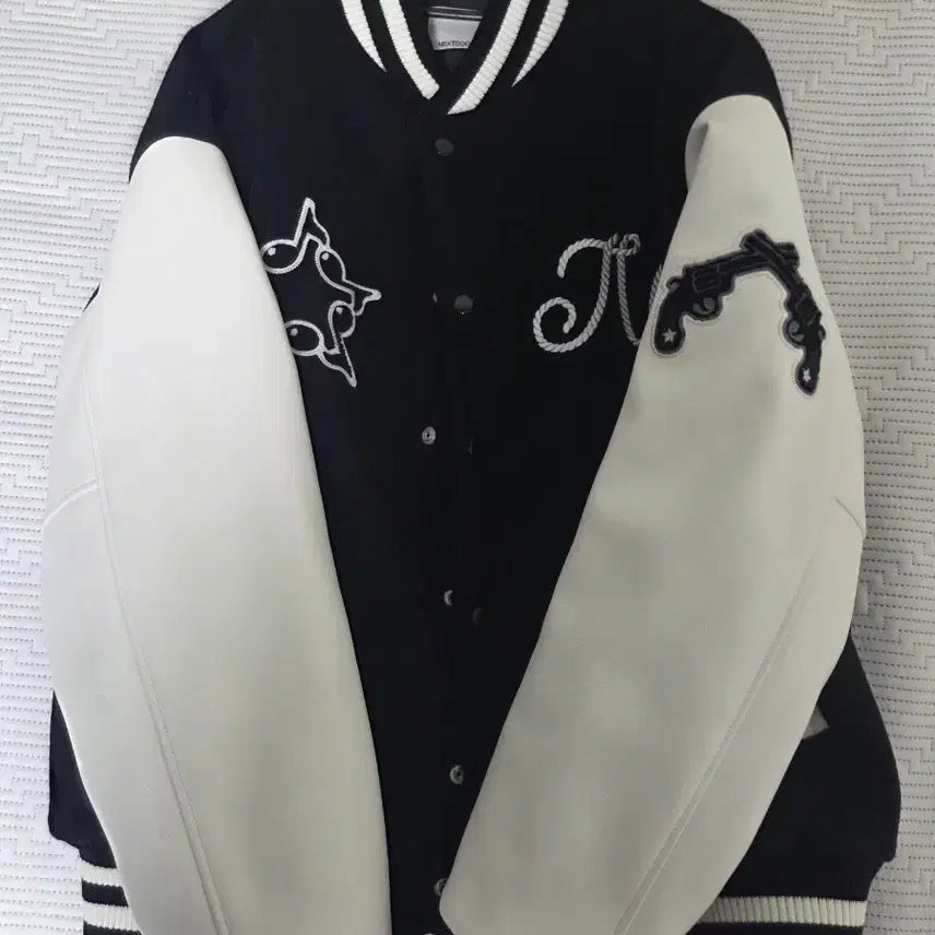[BUNJANG] Next Door Lips Varsity Jacket Size 3 / 넥스트도어립스 바시티 자켓 3사이즈