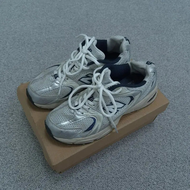 [BUNJANG] New Balance 530 Sneakers / 240 뉴발란스 530 스니커즈/일반 운동화 | 0911C03
