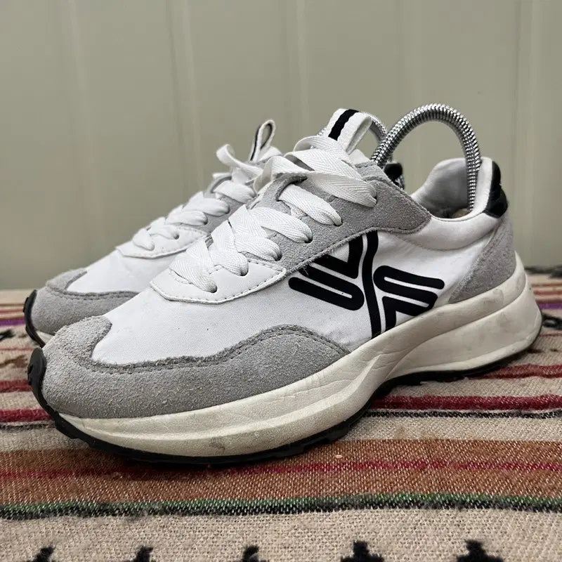 [BUNJANG] Xexymix X-Daylight Jogger Sneakers 230 / 젝시믹스 X-데이라이트조거 운동화 230 X03980