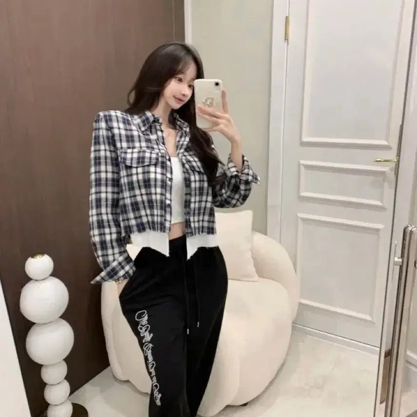 [BUNJANG] Shoulder Pad Layered Crop Check Shirt / [새상품/핏보장/교복템]어깨패드 레이어드 크롭 체크 셔츠 남방 수입의류