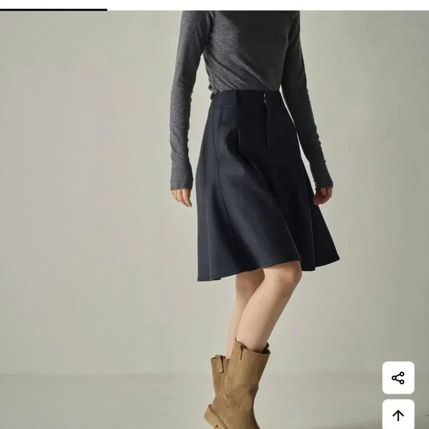 [BUNJANG] Facade Pattern Wool Flare Skirt Dark Charcoal Small / 파사드패턴 울 플레어 스커트 다크차콜 스몰