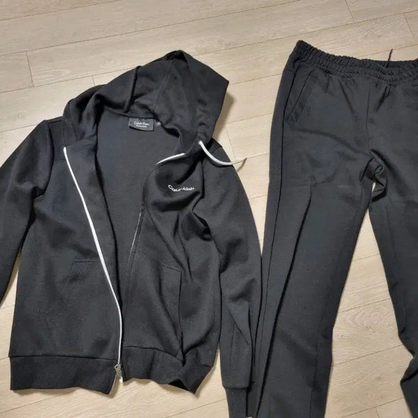 [BUNJANG] Calvin Klein Tracksuit Set / 캘빈클라인 셋업(한번 착용)