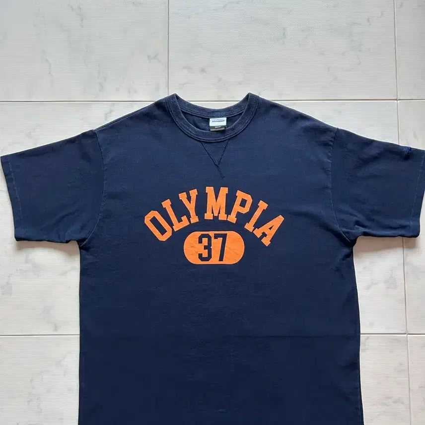 [BUNJANG] Outstanding Olympia T-Shirt M / 아웃스텐딩 M