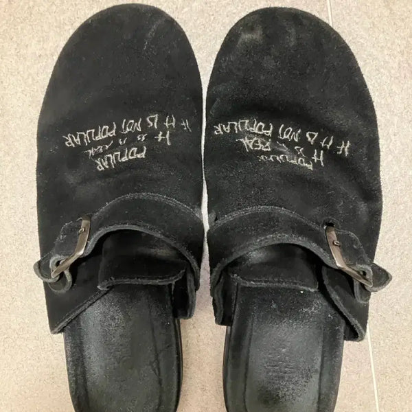 [BUNJANG] PoliteU 1011 Lettering Mule Black / 폴리테루 1011 레터링 뮬 블랙 (2)