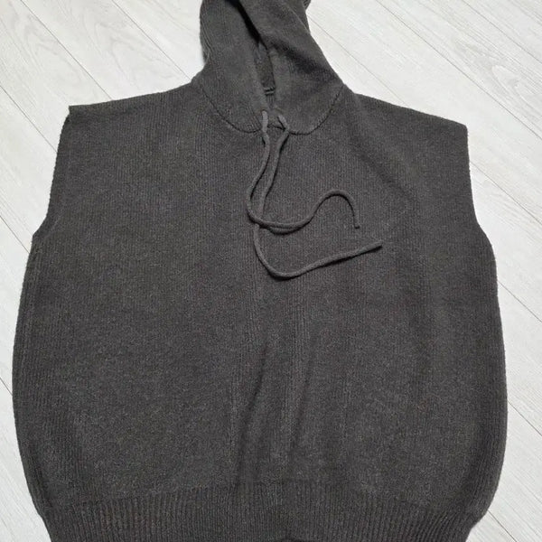 [BUNJANG] Brown Hooded Knit Vest / 갈색 후드 니트 조끼