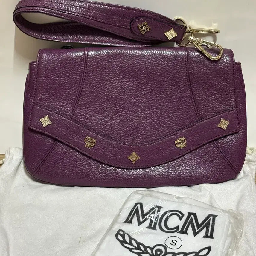 [BUNJANG] MCM Small Flap Shoulder Bag Purple / (9월까지 이가격) MCM 스몰 플랩 숄더백 (퍼플컬러)