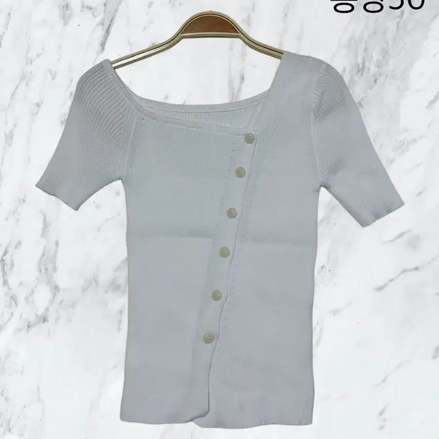 [BUNJANG] Square Neck Button Ribbed Short Sleeve Knit - White / 스퀘어넥 사선 단추 골지 반소매 니트 화이트 새상품