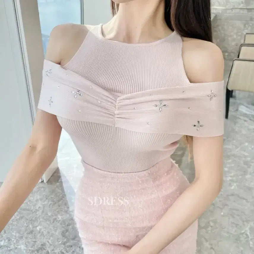 [BUNJANG] Rhinestone Off-Shoulder Knit Top / 큐빅 오프숄더 니트 !실사있음! 수입의류 데이트룩 하객룩 파티룩