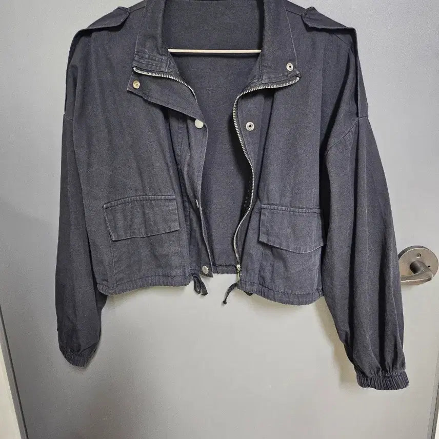 [BUNJANG] Black Cropped Jacket / 블랙 크롭 자켓. 55 66
