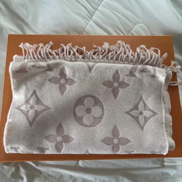 [BUNJANG] Louis Vuitton LV Essential Monogram Scarf / 루이비통 LV에센셜 머플러