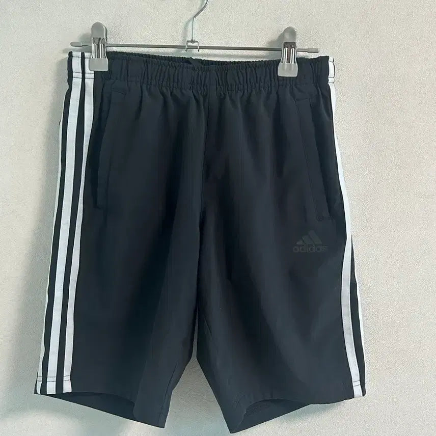 [BUNJANG] Adidas Shorts / 아디다스 반바지