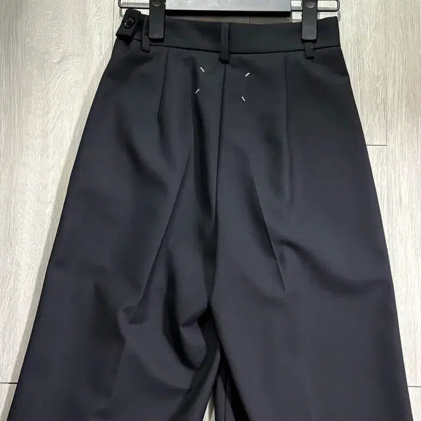 [BUNJANG] Maison Margiela Wool Bermuda Shorts / 메종 마르지엘라 울 버뮤다팬츠