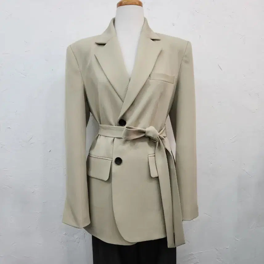 [BUNJANG] Beige Belted Jacket / 베이지색 벨트 자켓