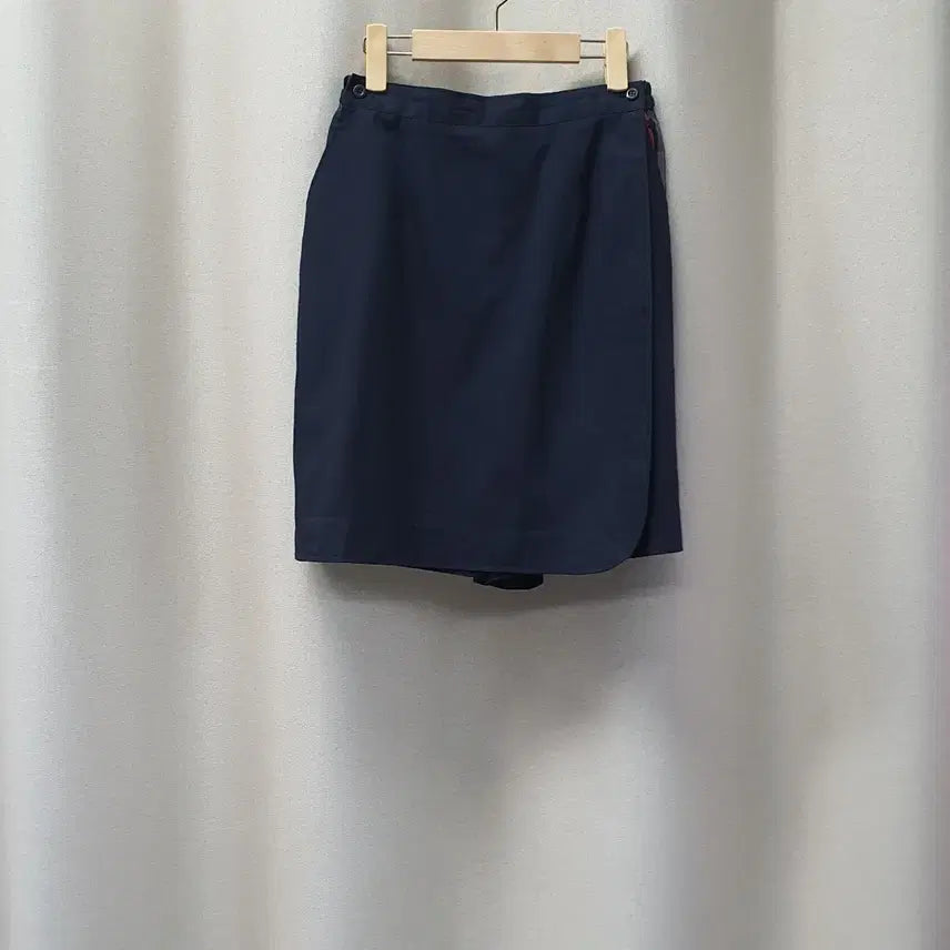 [BUNJANG] Burberry Back Elastic Shorts / 버버리 뒷밴딩 반바지