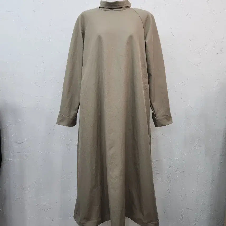 [BUNJANG] Beige Turtleneck Long Dress / 베이지색 터틀넥 롱 원피스