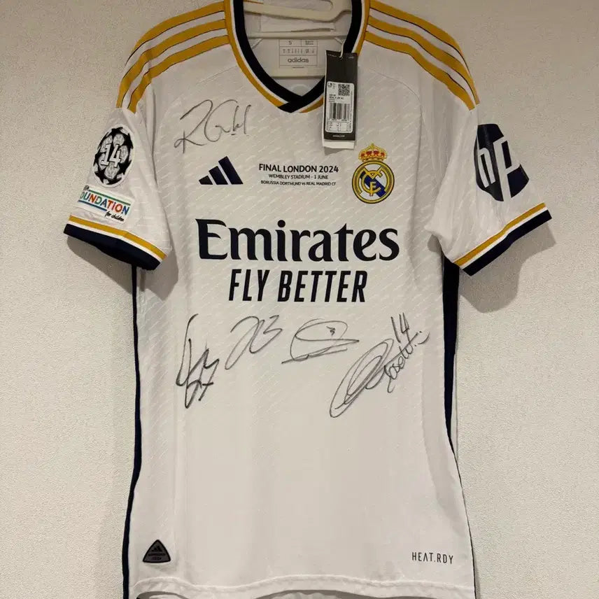 [BUNJANG] Real Madrid 23/24 Authentic Squad Signed Jersey / 23/24 레알마드리드 어센틱 스쿼드 싸인 유니폼