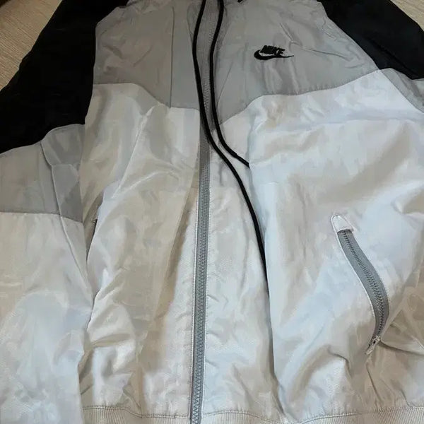 [BUNJANG] Nike Windbreaker Jacket / 나이키 바람막이 M
