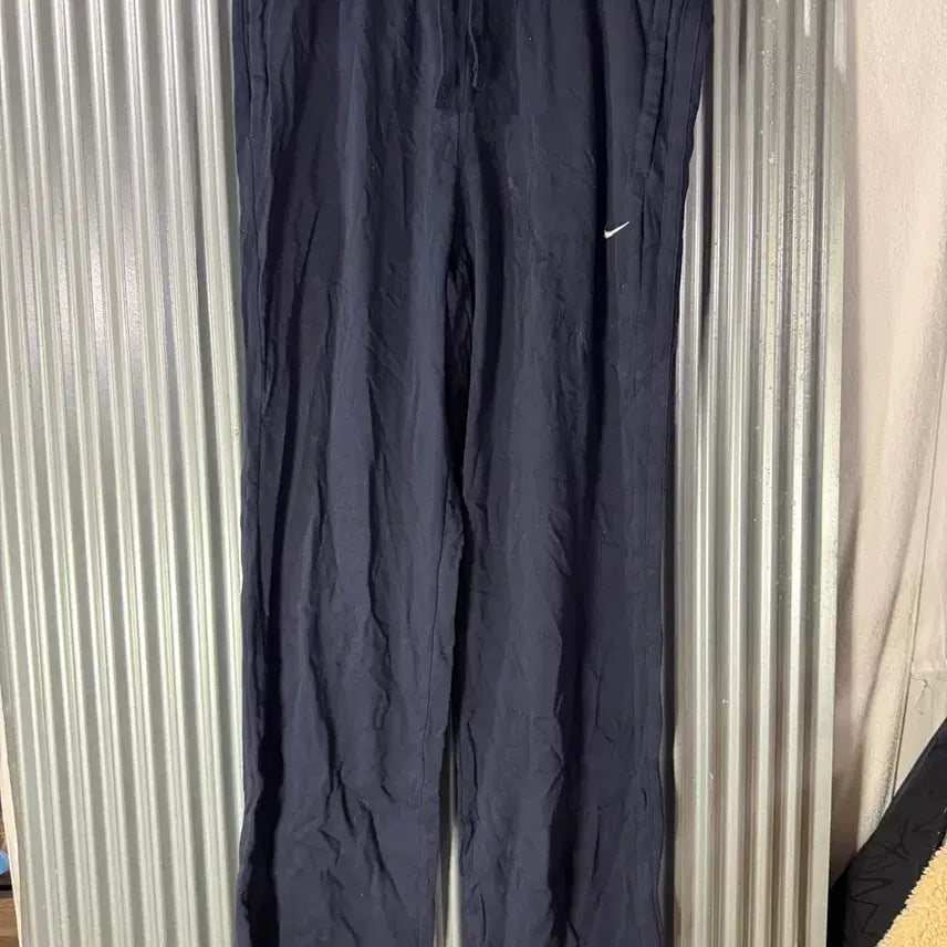 [BUNJANG] Nike Embroidered Logo Training Pants Navy / L 나이키 자수 로고 트레이닝 바지 네이비