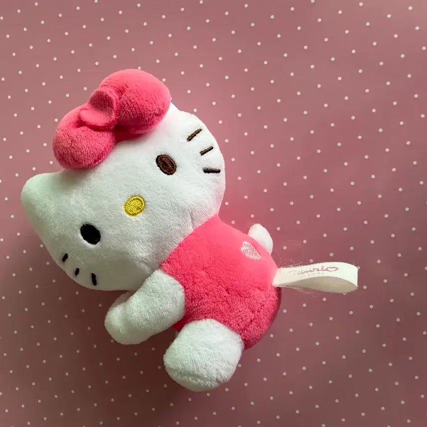 [BUNJANG] Sanrio Hello Kitty Magnetic Plush Toy / 산리오 헬로키티 자석인형