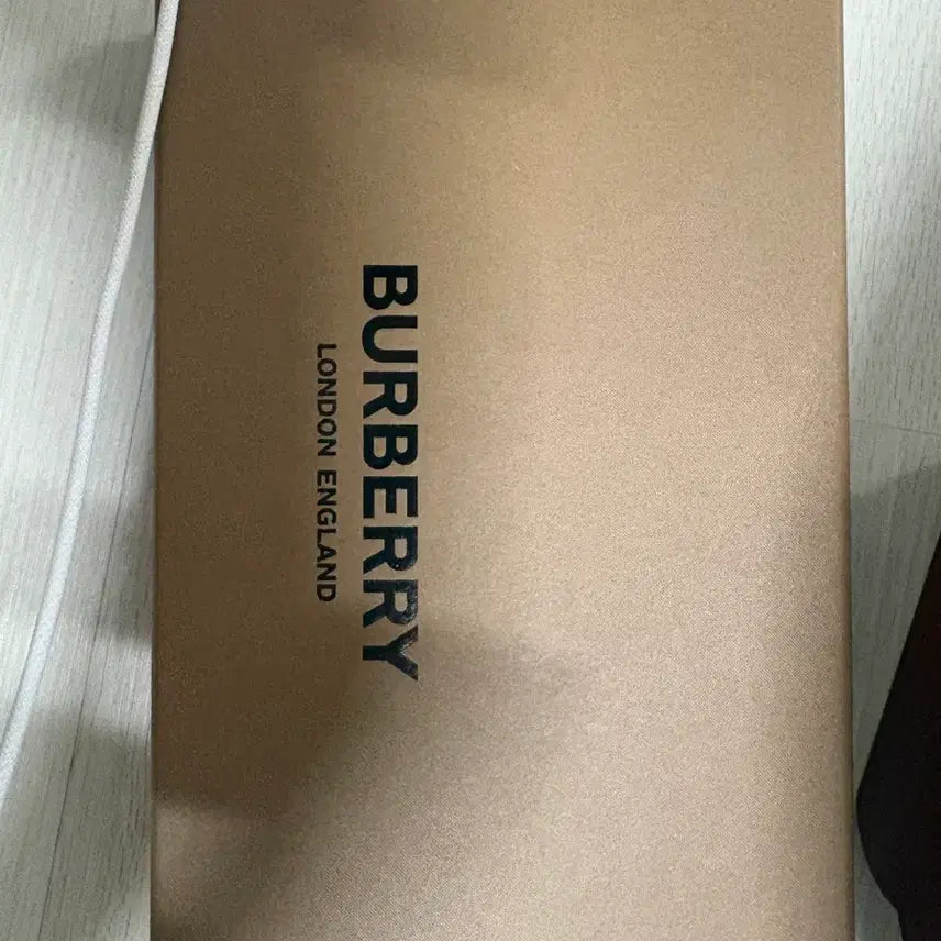 [BUNJANG] Burberry Twill Scarf with Box / 버버리 스카프 로즈 트윌 구성품 있어요