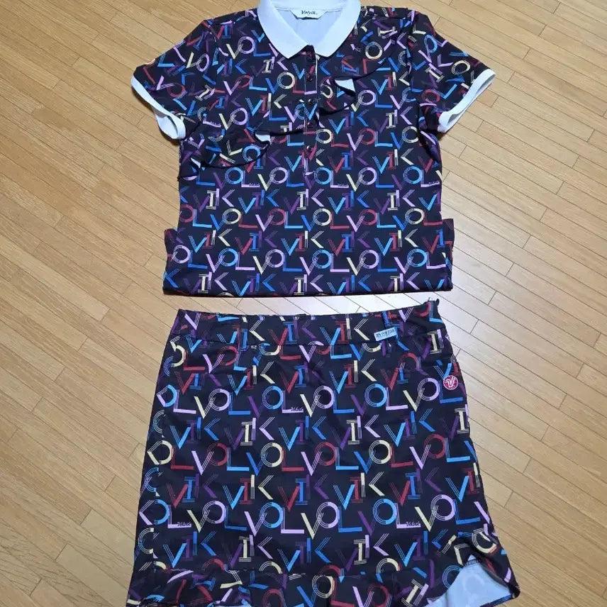 [BUNJANG] Volvik Women's Golf Top and Bottom Set Size 95 / 볼빅 여성골프 상하세트 95