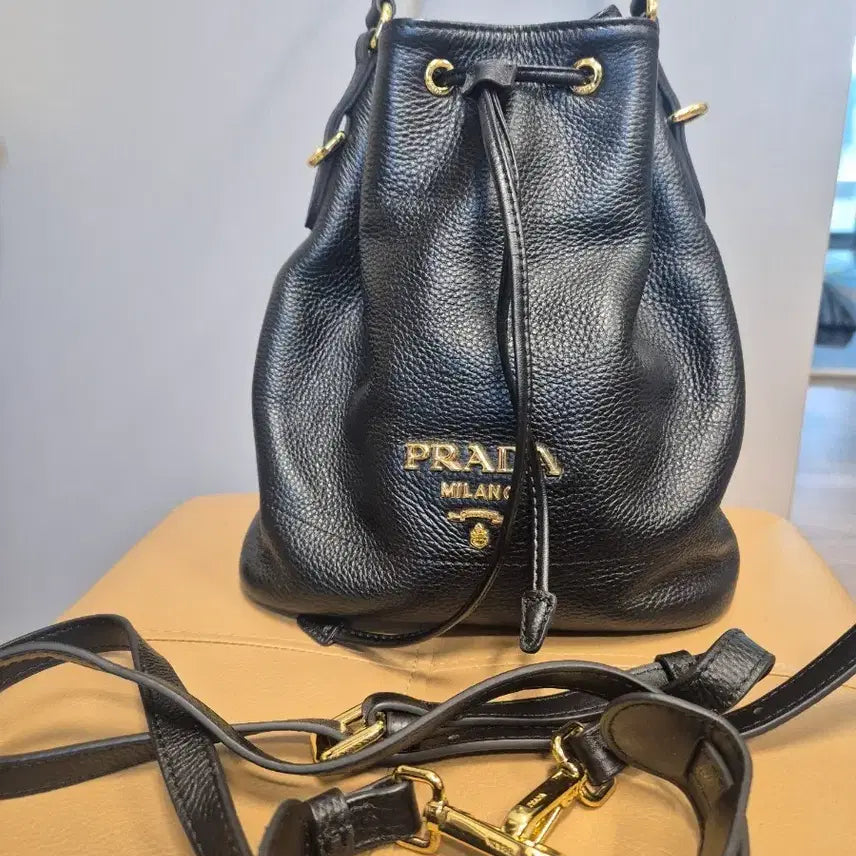 [BUNJANG] Prada Bucket Bag Black Leather / 프라다 복조리백 블랙