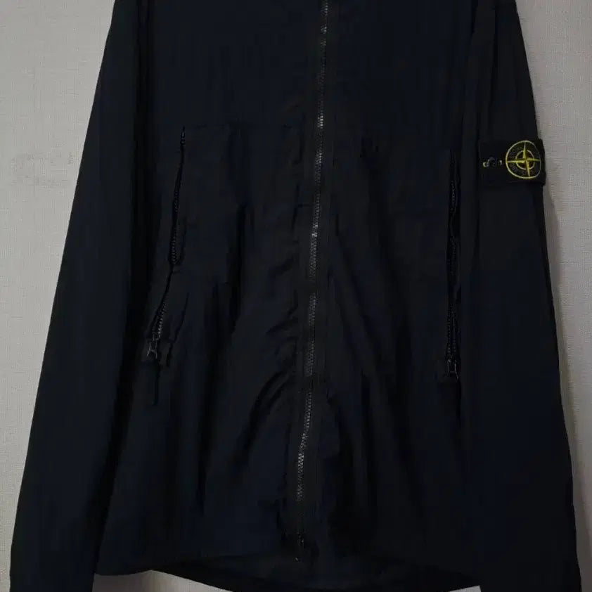 [BUNJANG] Stone Island Skintact Nylon Jacket L / [백화점판/S급] 스톤아일랜드 스킨터치 나일론 바람막이 자켓 100/L