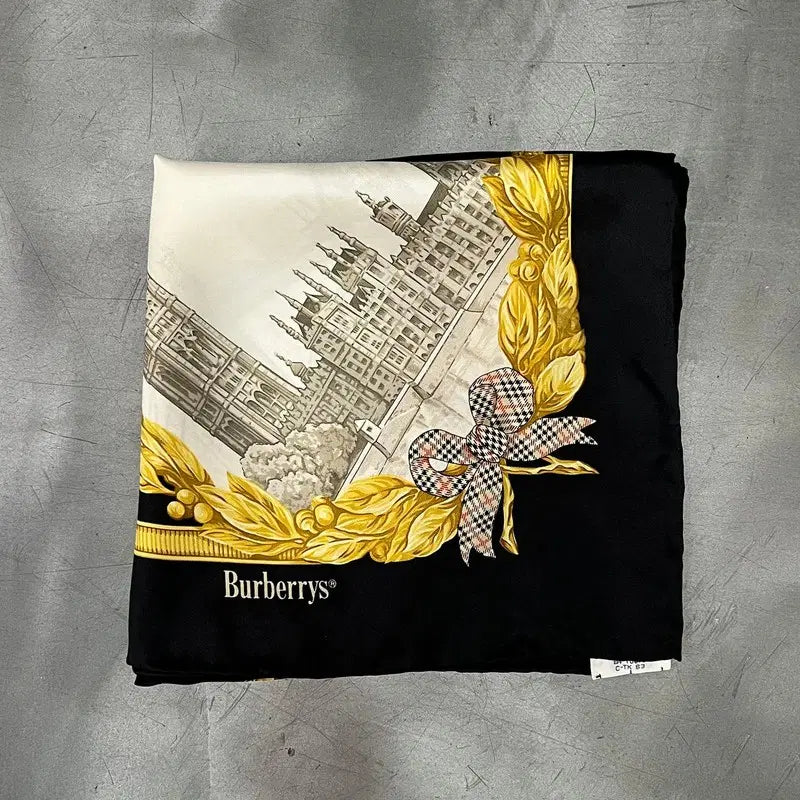 [BUNJANG] Burberry Graphic Silk Scarf / 버버리 그래픽 실크 스카프 y19236