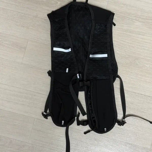 [BUNJANG] Black Running Vest with Hydration Pack / 블랙 러닝 조끼 물백