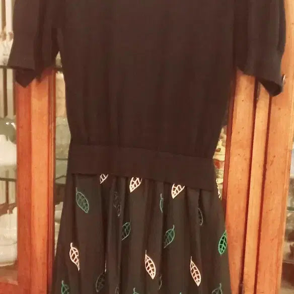 [BUNJANG] Black Leaf Pattern Midi Dress (Size 55-66) / 블랙 나뭇잎 패턴 원피스(55~66)